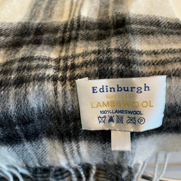 Edinburgh 100% Lambswool Plaid Scarf - Picture 2 of 6